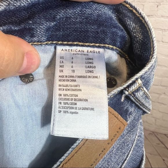American Eagle Outfitters High Rise Girlfriend Distressed Jeans Size 6 Long - Picture 11 of 11